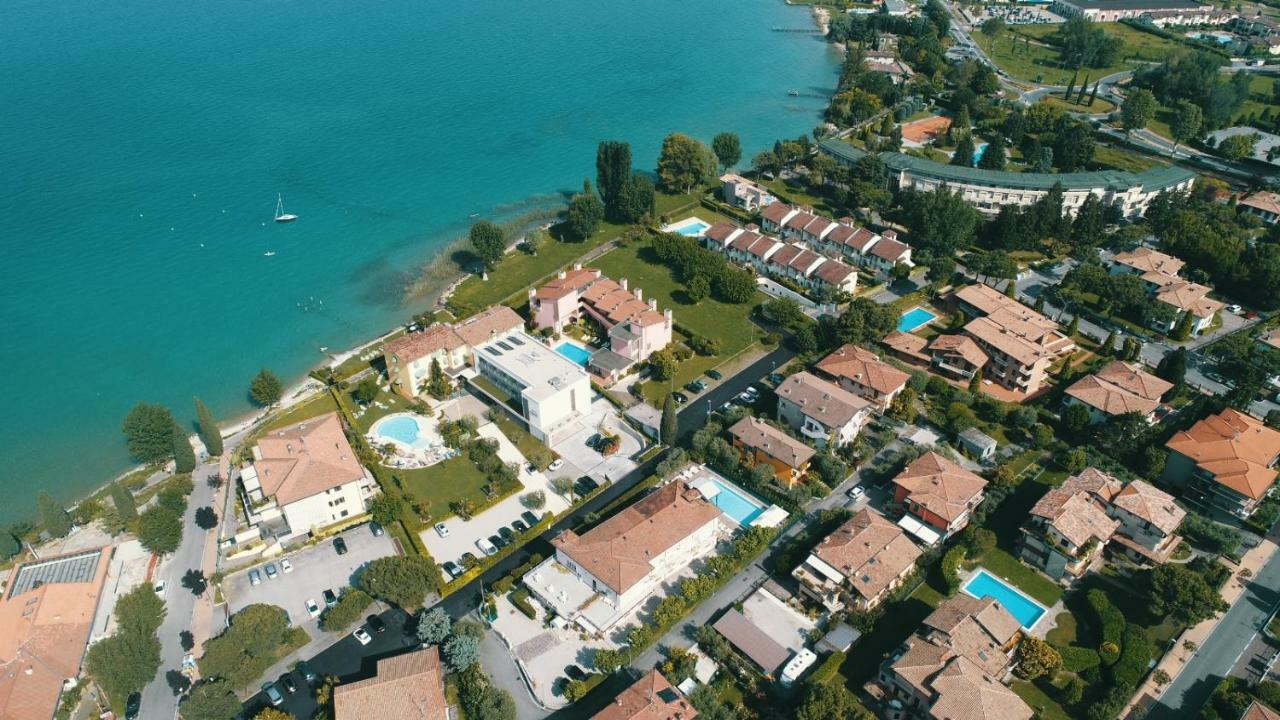 Residence Poggio Al Lago Сирмионе Екстериор снимка